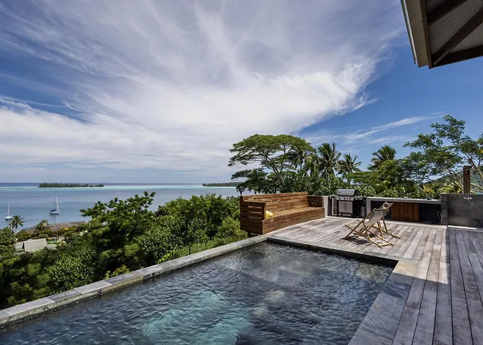 2 Br. Panoramic Lagoon View Villa: Poolside Paradise, Gourmet Kitchen