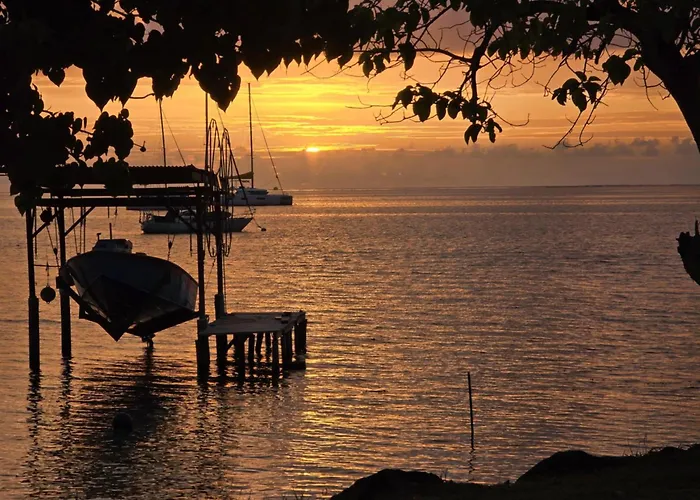Vahinui Lodge