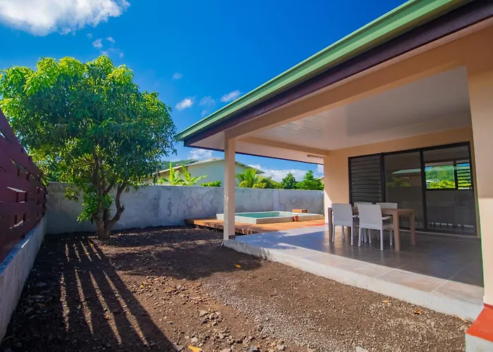 Bora Bora House Piti